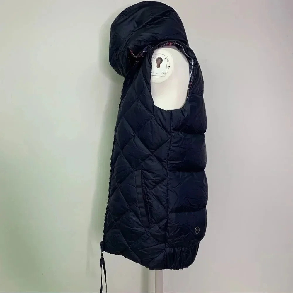 Lululemon The Fluffiest Vest Down Feather Reversible Plaid or Navy Blue Size 2 - Picture 7 of 10